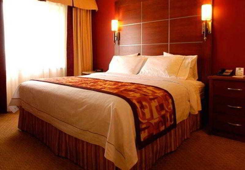 Residence Inn By Marriott Montreal Airport Dorval Zewnętrze zdjęcie